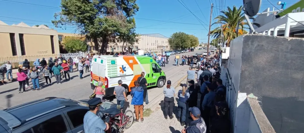 Los policías que reclaman buscarán una solución a su situación social económica