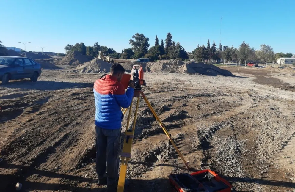 Vialidad Nacional avanza con las obras en las rutas 22 y 250 