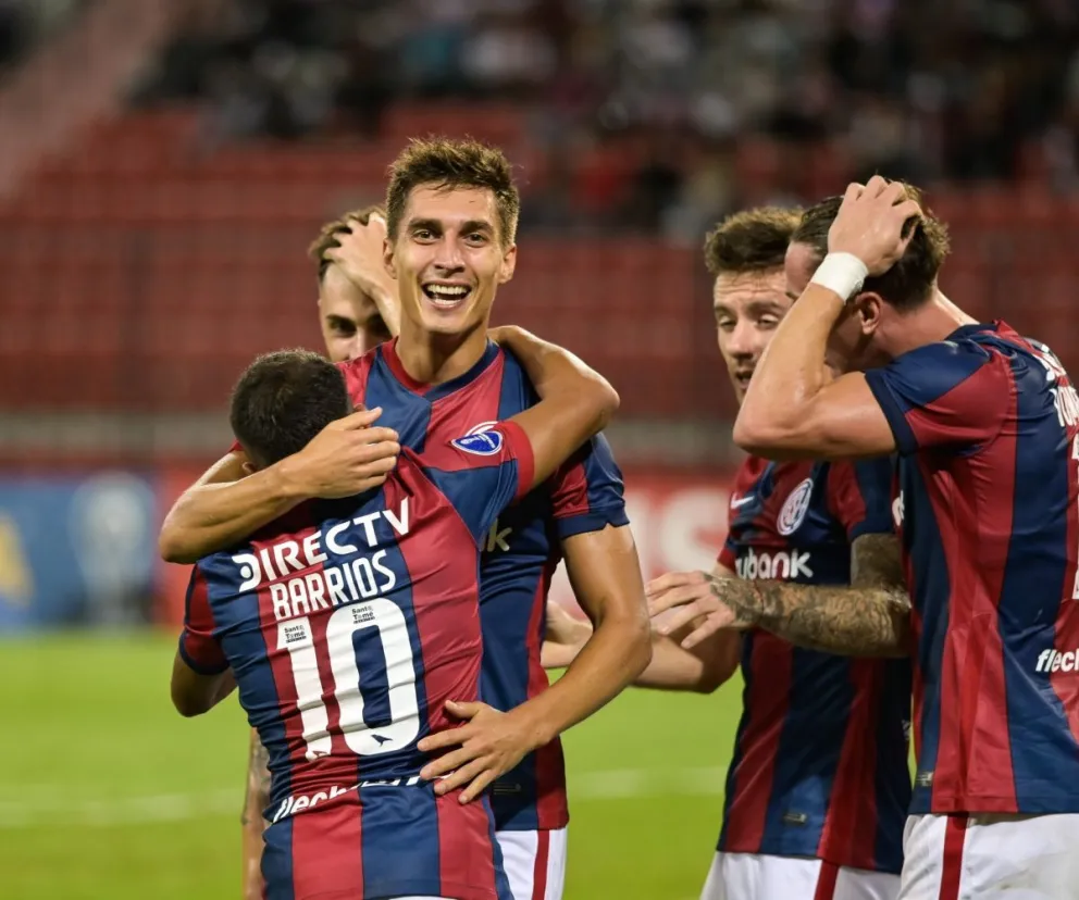 San Lorenzo jugó casi todo el partido con uno menos y consiguió un triunfazo como visitante