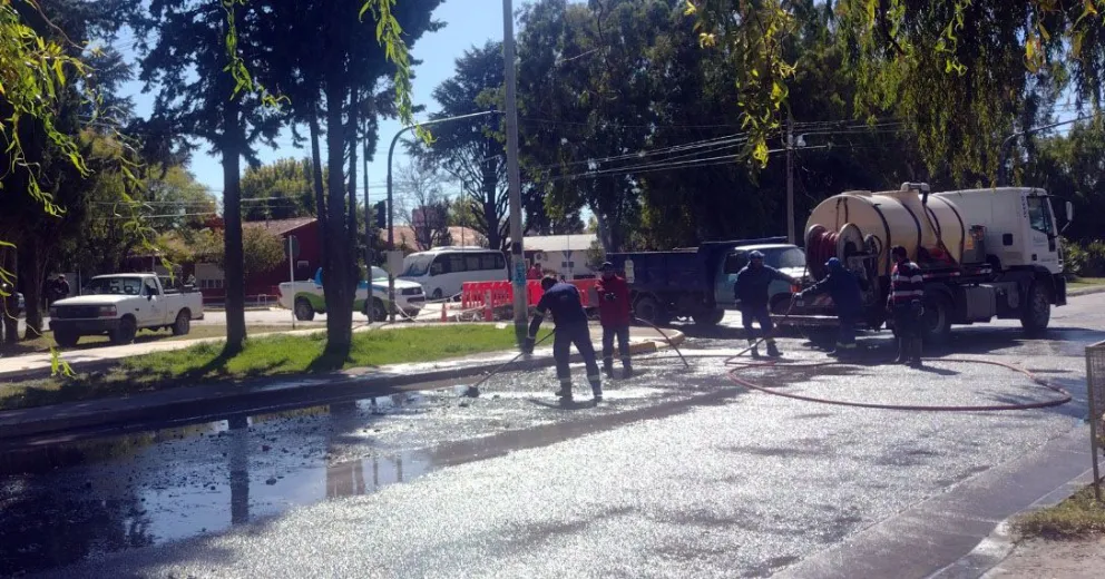 Vecinos temen por un nuevo colapso de gran magnitud en la cloaca