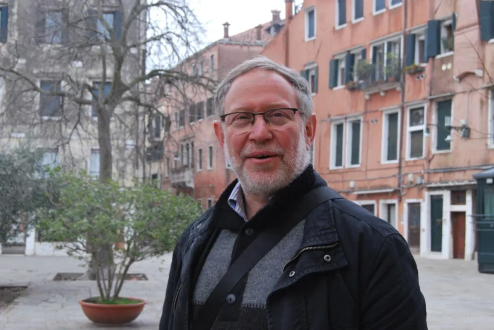 Roberto Herrscher trae lo mejor de la narrativa latinoamericana