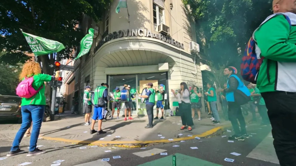 Sin respuestas, ATE protesta nuevamente y va al PARO