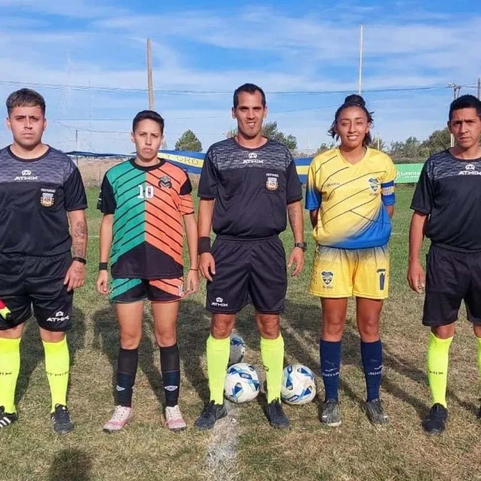 Peña Azul y Oro lidera en soledad la Liga Rionegrina