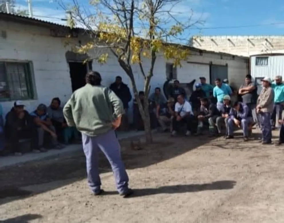 Los municipales están expectantes por la revisión salarial prevista para este mes