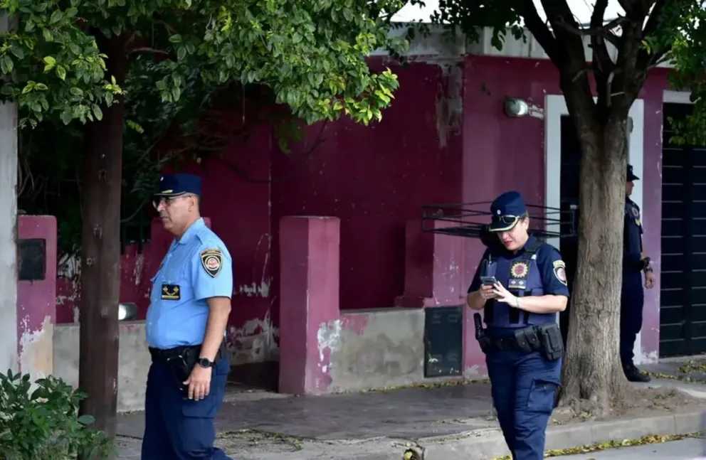 Una pareja confesó haber matado y enterrado a una mujer que quiso robarles