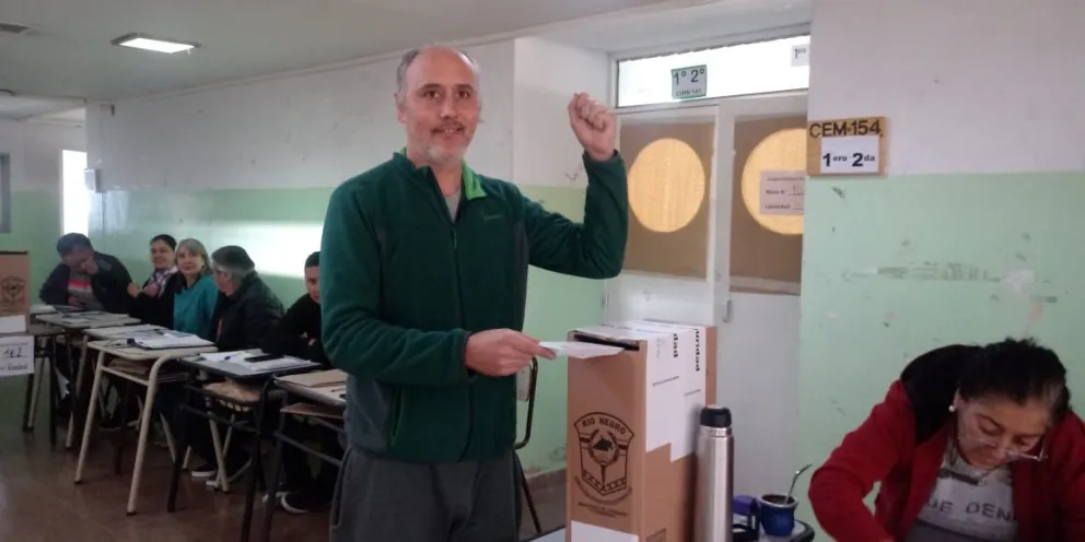 Votó Enrique Romero: "Hicimos una campaña con mucha personalidad" 