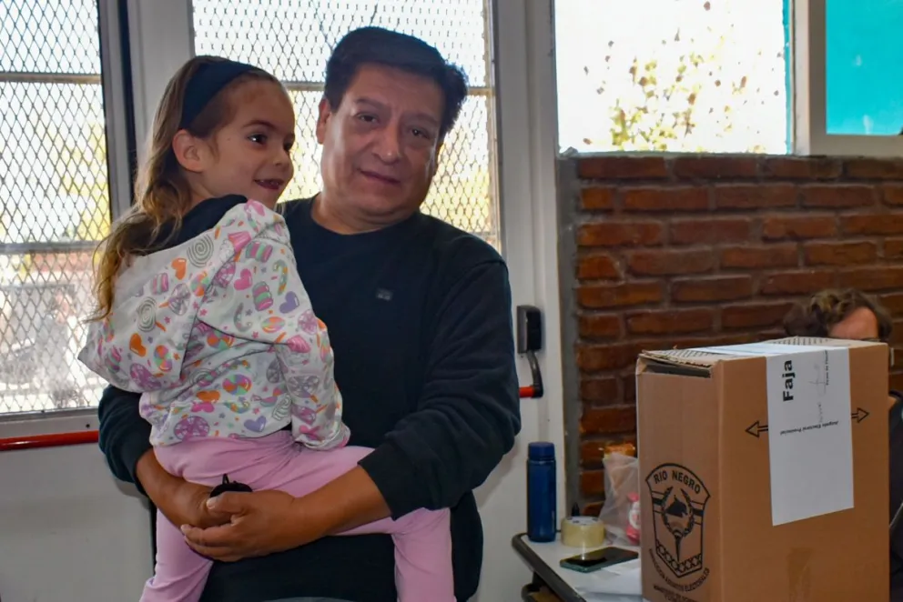 Pedro Bichara y la tierna imagen de su votación