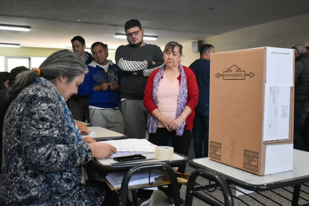 Comenzó el pago a quienes fueron autoridades de mesa en las elecciones de abril