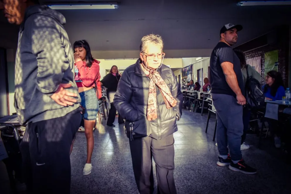 El distrito Río Negro ya cerró, y las autoridades de mesa comenzaron el conteo de votos