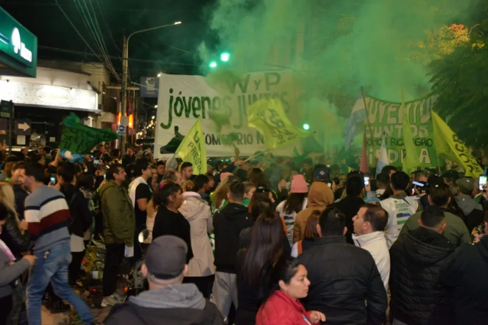 El oficialismo atraviesa un proceso de afiliación masivo que sacudió sus propias expectativas. 