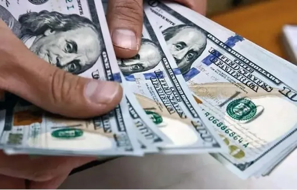 Qué pasaría con los salarios si se dolariza la economía