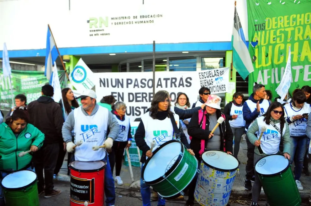 Repudio a declaraciones de Milei sobre el aguinaldo y preocupaciones amplias