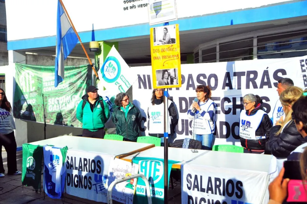 Docentes de UnTER analizan propuesta salarial del Gobierno