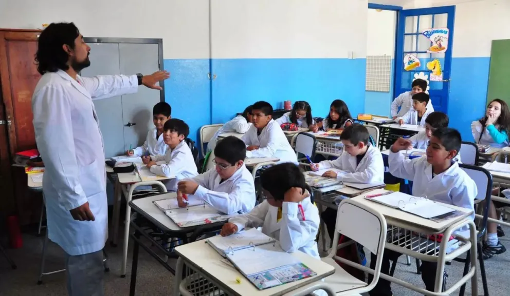 Datos en Argentina: más del 14% de los docentes primarios tiene otro trabajo