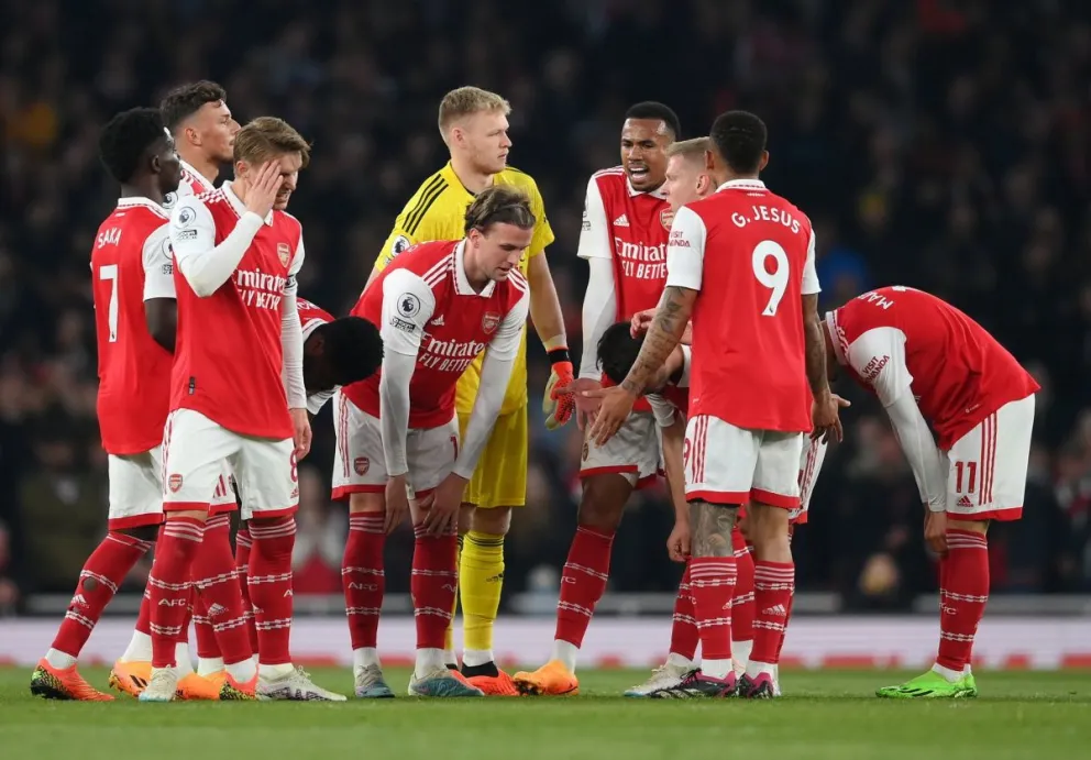 Arsenal empató sobre el final y le dio vía libre al City para ser campeón