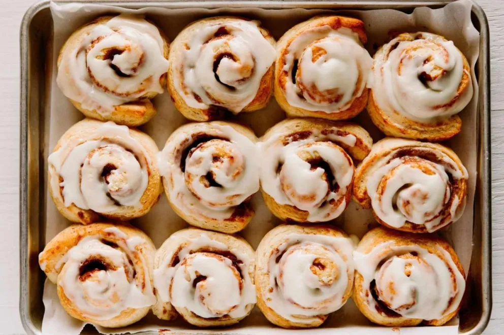 ¡Riquísimos!: conoce la receta para hacer unos cinnamon rolls caseros