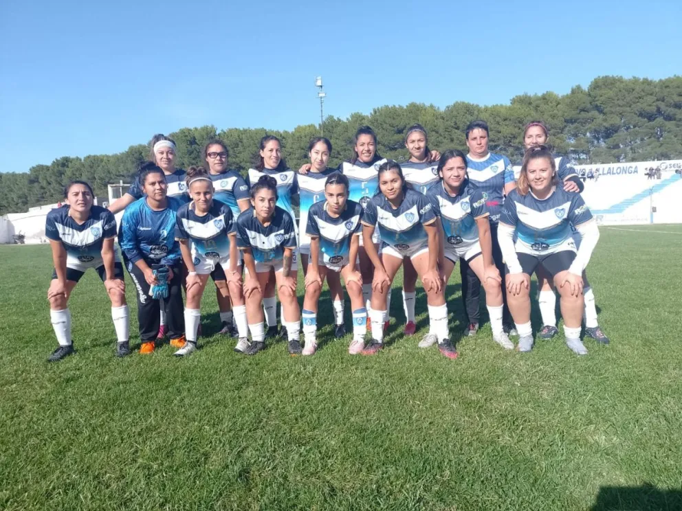 Peña Azul y Oro igualó con AEC pero mantiene la distancia desde arriba
