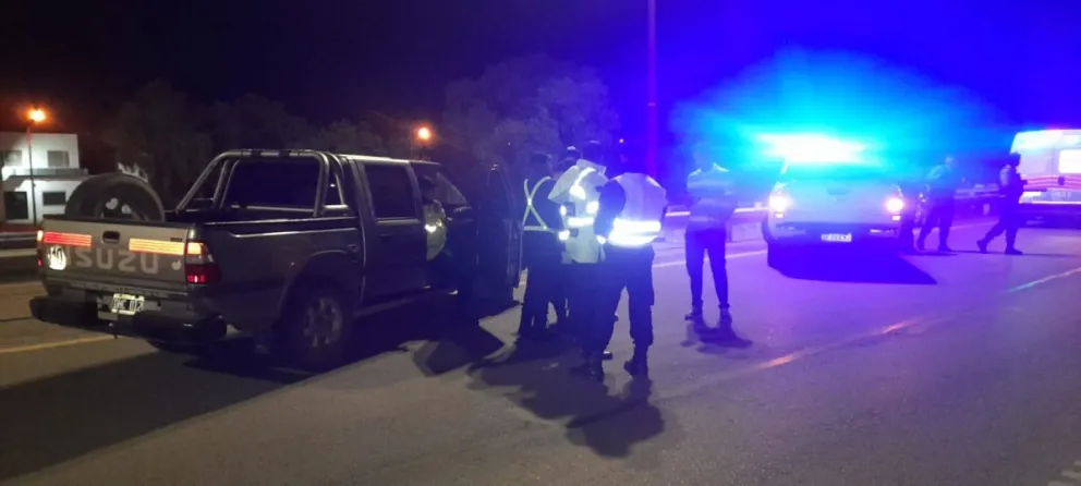 Por falta de patrullero policías cubren accidentes en autos particulares 