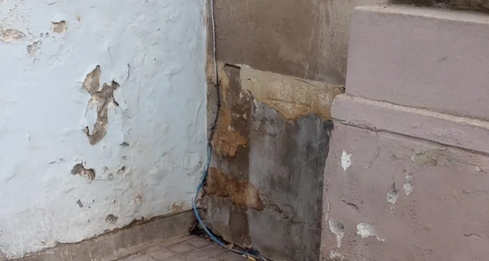 En la Catedral de Viedma están cansados del “meódromo” que funciona en forma diaria