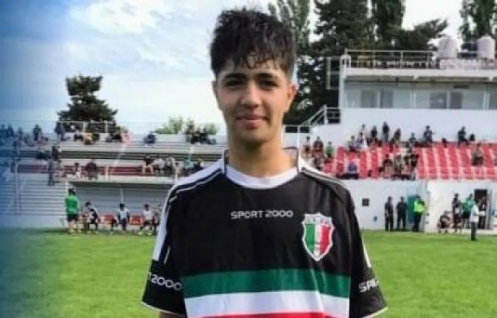 Un adolescente fue al hospital por dolor de hombro y aun no se sabe bien qué tiene