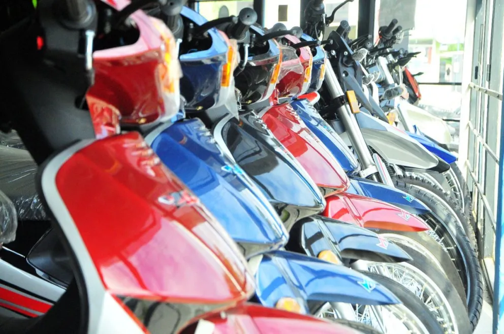 Complicaciones para arreglar la moto: faltan repuestos