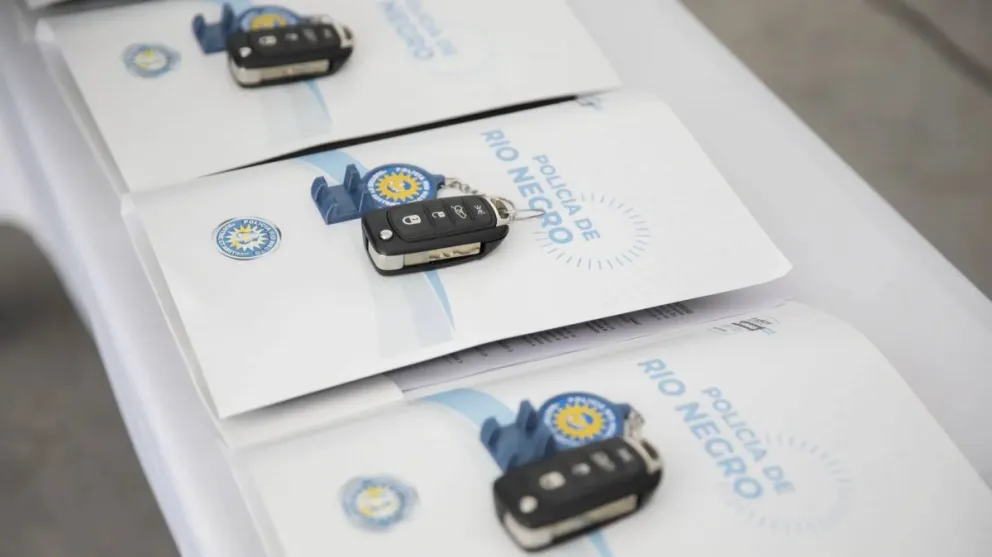 Se realizó la entrega efectiva de 6 vehículos para unidades especiales de Policía