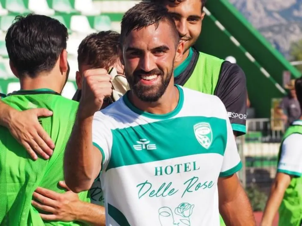 Un futbolista con pasado en La Peña está nominado como Balón de Oro en la Serie D