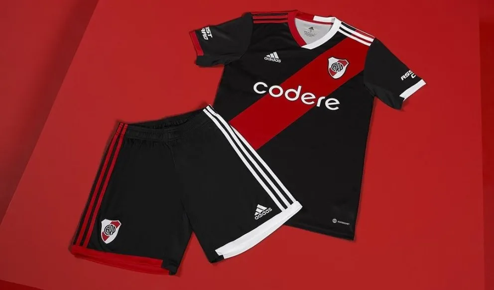 River presentó su nueva camiseta alternativa: cuánto cuesta