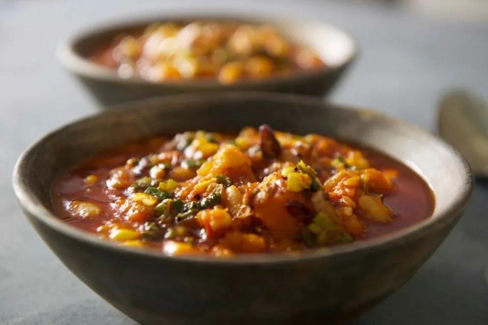 Recetas patrias: ¿Qué sale más barato, un locro tradicional o uno veggie?