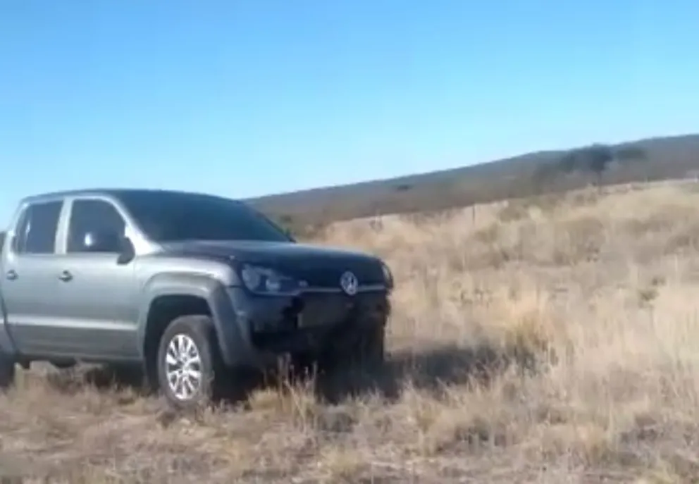Una camioneta chocó de frente contra un jabalí 