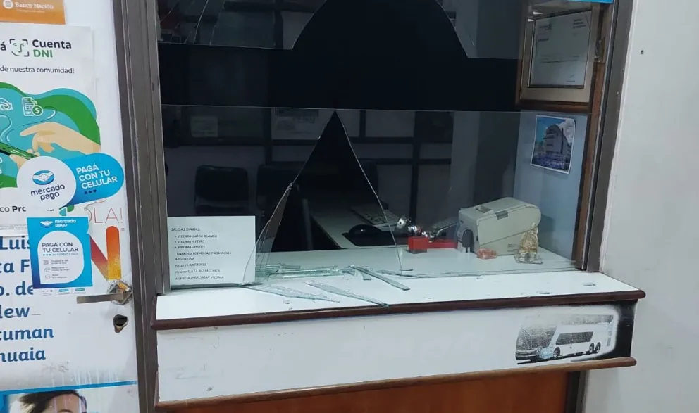 Una joven tuvo un brote psicótico y rompió vidrios en la terminal de ómnibus