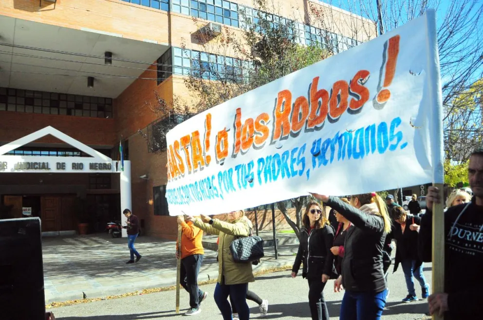 El titular de "Basta de Robos" denunció a autoridades policiales por incumplimiento de deberes