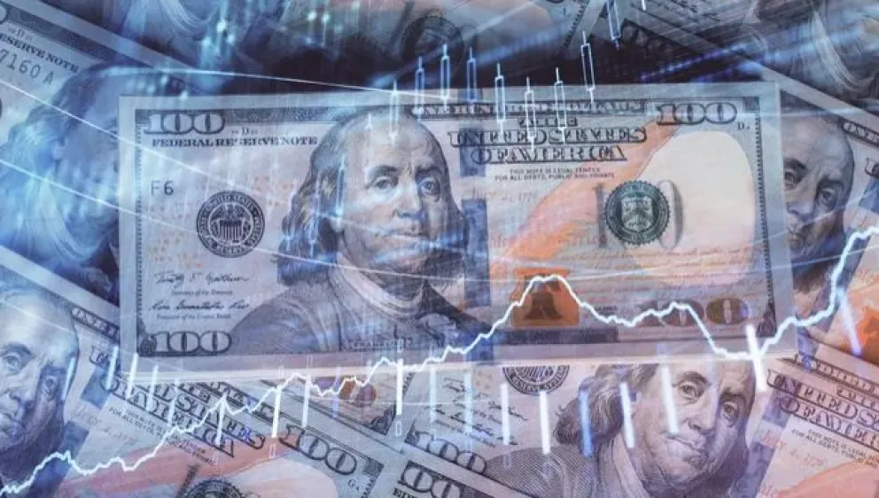 Leve baja del dólar blue: a cuánto cotiza este jueves 4 de mayo 