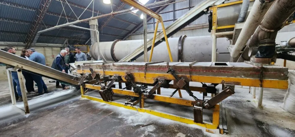 Recorrida oficial por la planta procesadora de sal "Jechen"