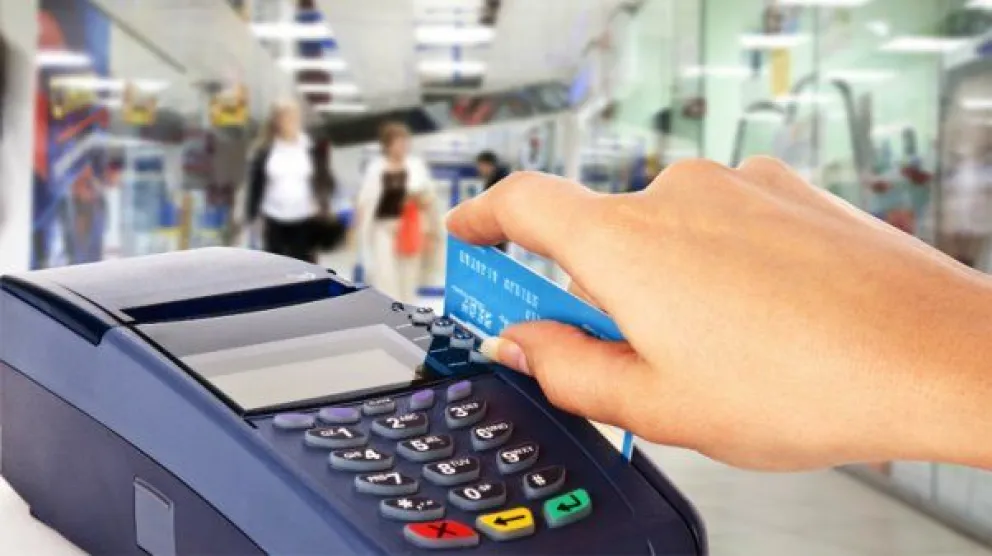Proponen regular el uso de tarjetas de crédito y débito para evitar estafas