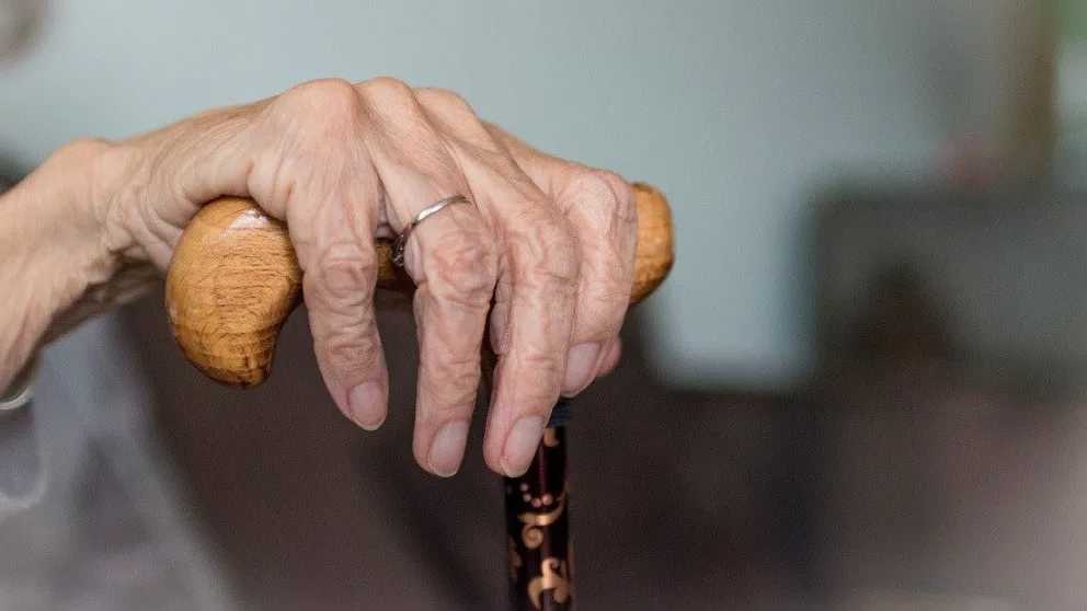 Canalla maltrataba y le robaba a su madre de 94 años y debió intervenir la Justicia 