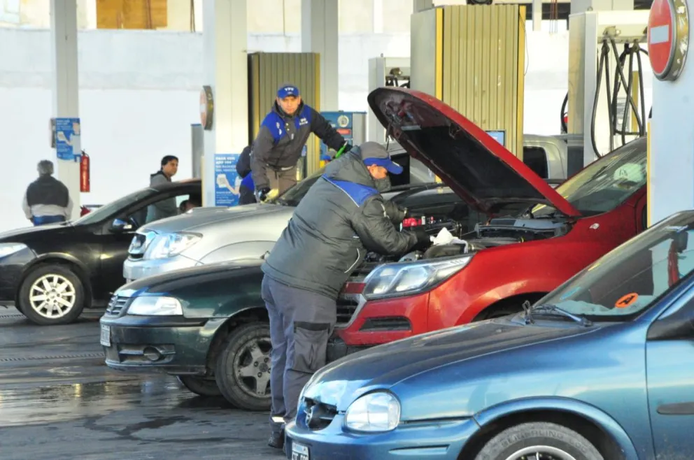 Aumentó el combustible: así quedaron los valores en Viedma 