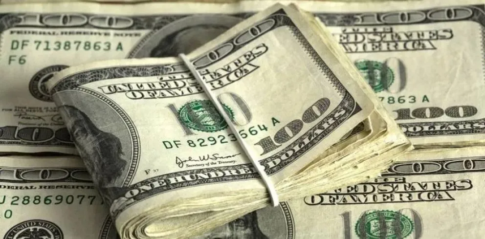 El dólar blue baja $ 1: a cuánto cotiza este miércoles 17 de mayo