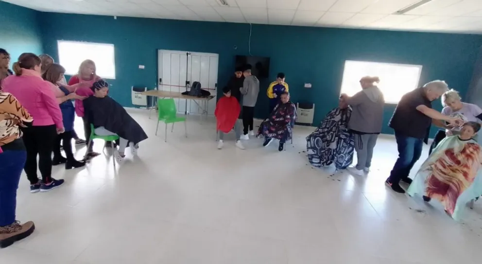 Jornada solidaria en Patagones: ¿cómo cortarte gratis el pelo?