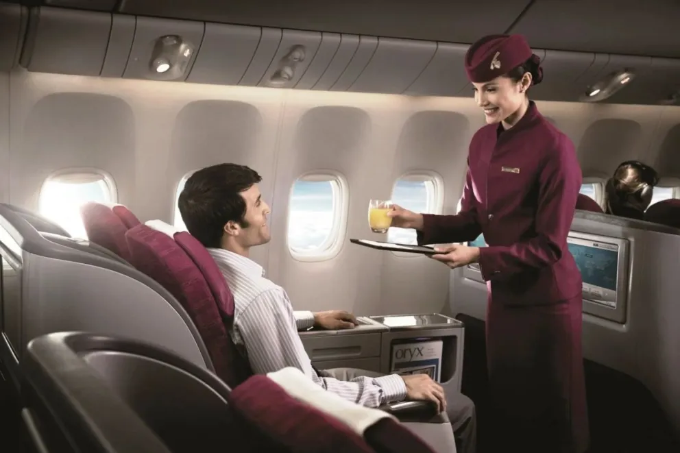 Una aerolínea de lujo busca tripulantes argentinos: cómo postularse 