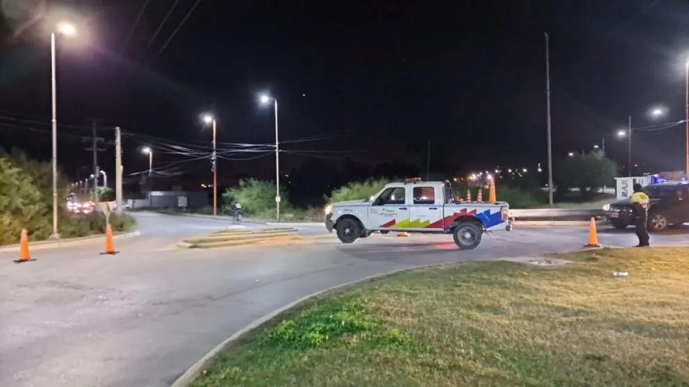 Ocurrió un accidente de tránsito en el puente y hubo que cortar el tránsito