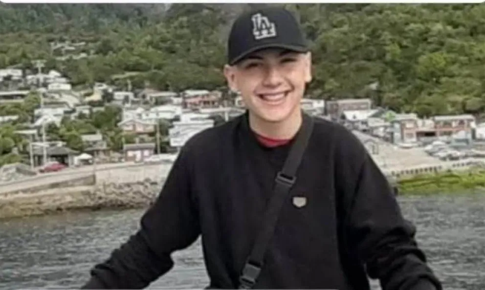Desesperada búsqueda de tres adolescentes de Viedma: uno de ellos es el hijo de Marisa Albano