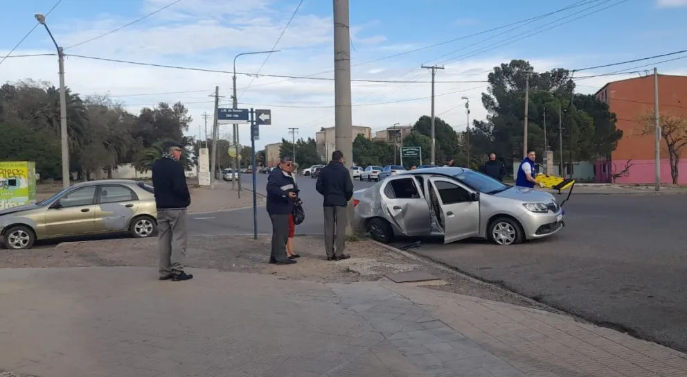 Estrepitoso choque terminó con la calma del domingo en Viedma