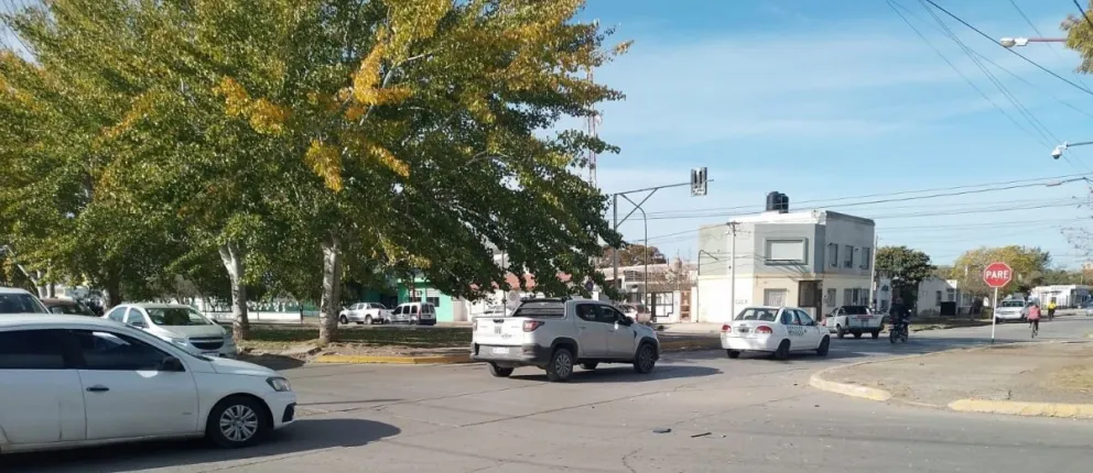 Ituzaingó y Schieroni: una peligrosa esquina para transitar y los vecinos piden seguridad vial