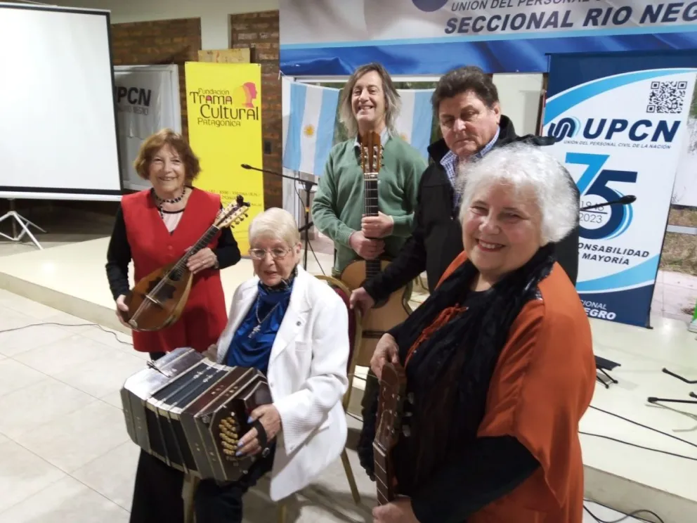 Emotivo homenaje a intérpretes musicales que se mantienen vigentes
