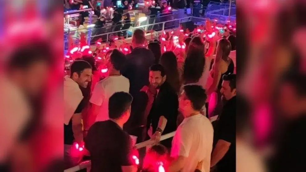 Messi viajó a Barcelona para ver un concierto de Coldplay y revolucionó a los espectadores: ¡mira el video!