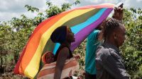 Uganda promulga una controversial ley contra la homosexualidad que incluye la pena de muerte