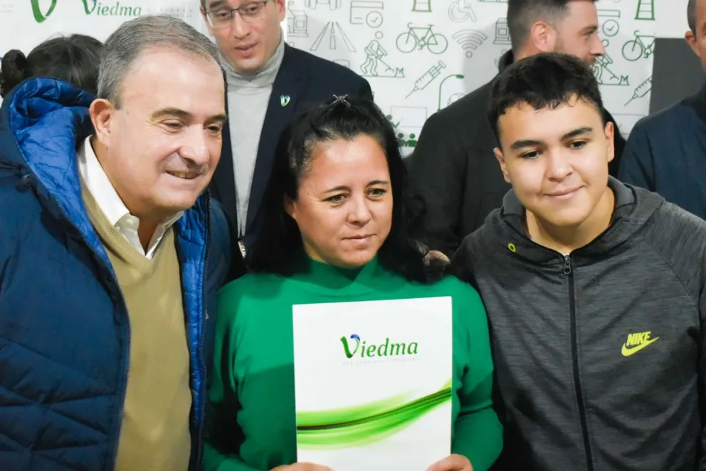 Pesatti destacó la política de tierras de Viedma: "Todos los meses estamos dando pasitos"