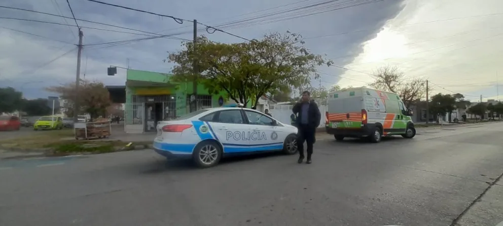 Un taxista atropelló a un ciclista en Viedma: cuál es su estado de salud 