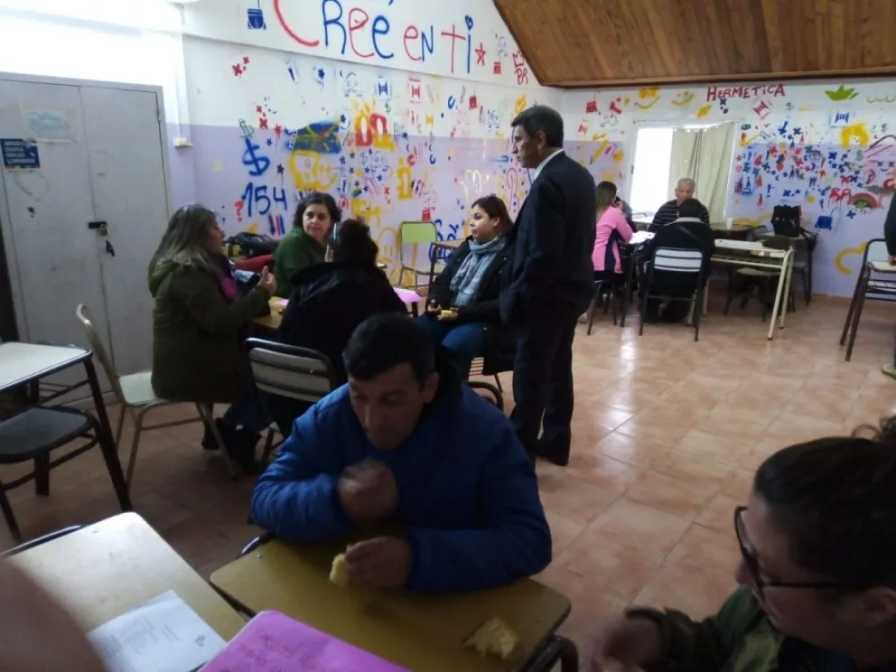 Educación comienza a poner en valor el rol de la familia en la escuela